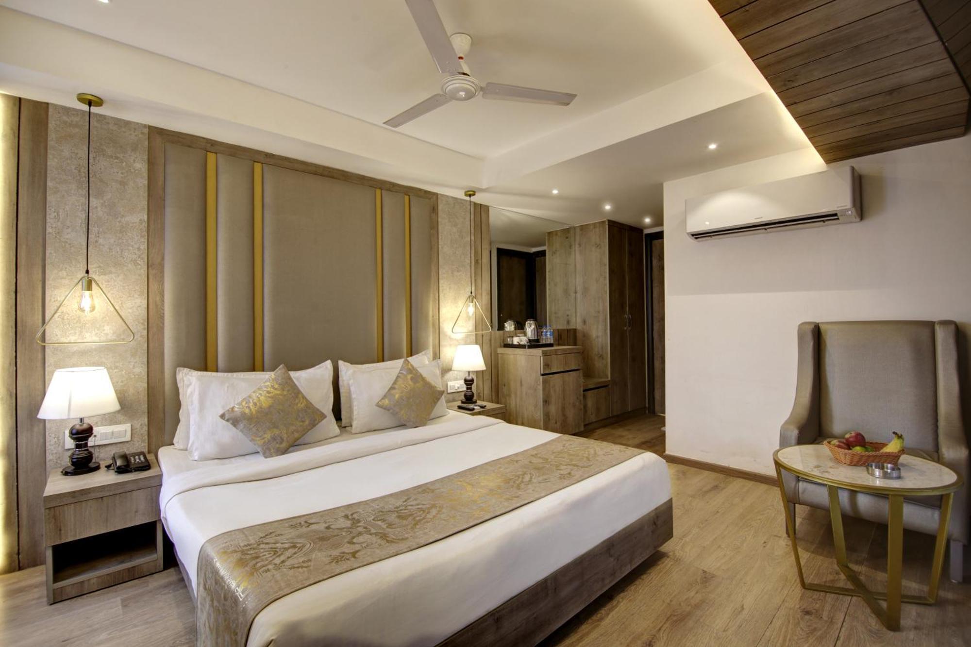 Hotel Town Pallace Inn Patel Nagar New Delhi エクステリア 写真