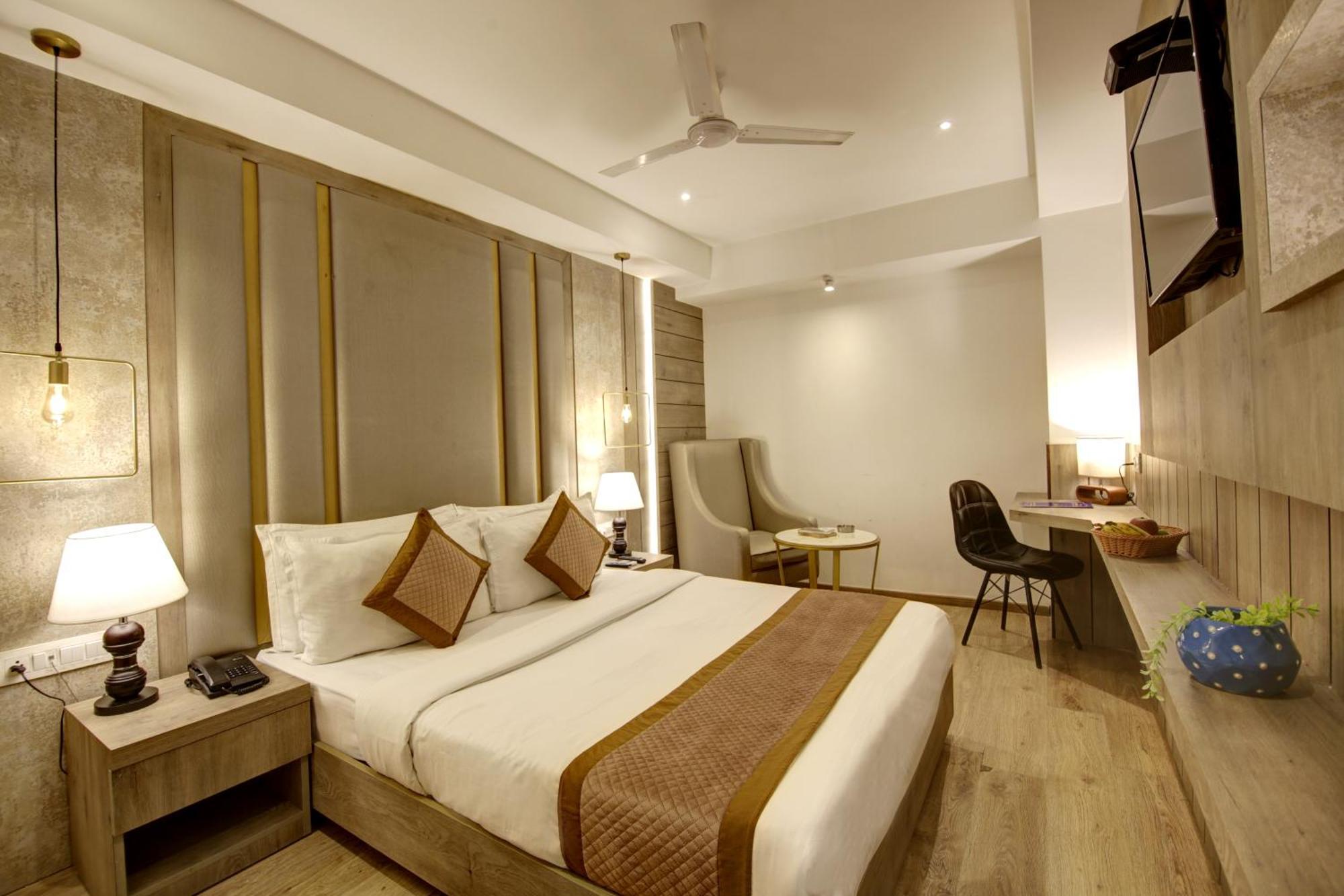 Hotel Town Pallace Inn Patel Nagar New Delhi エクステリア 写真