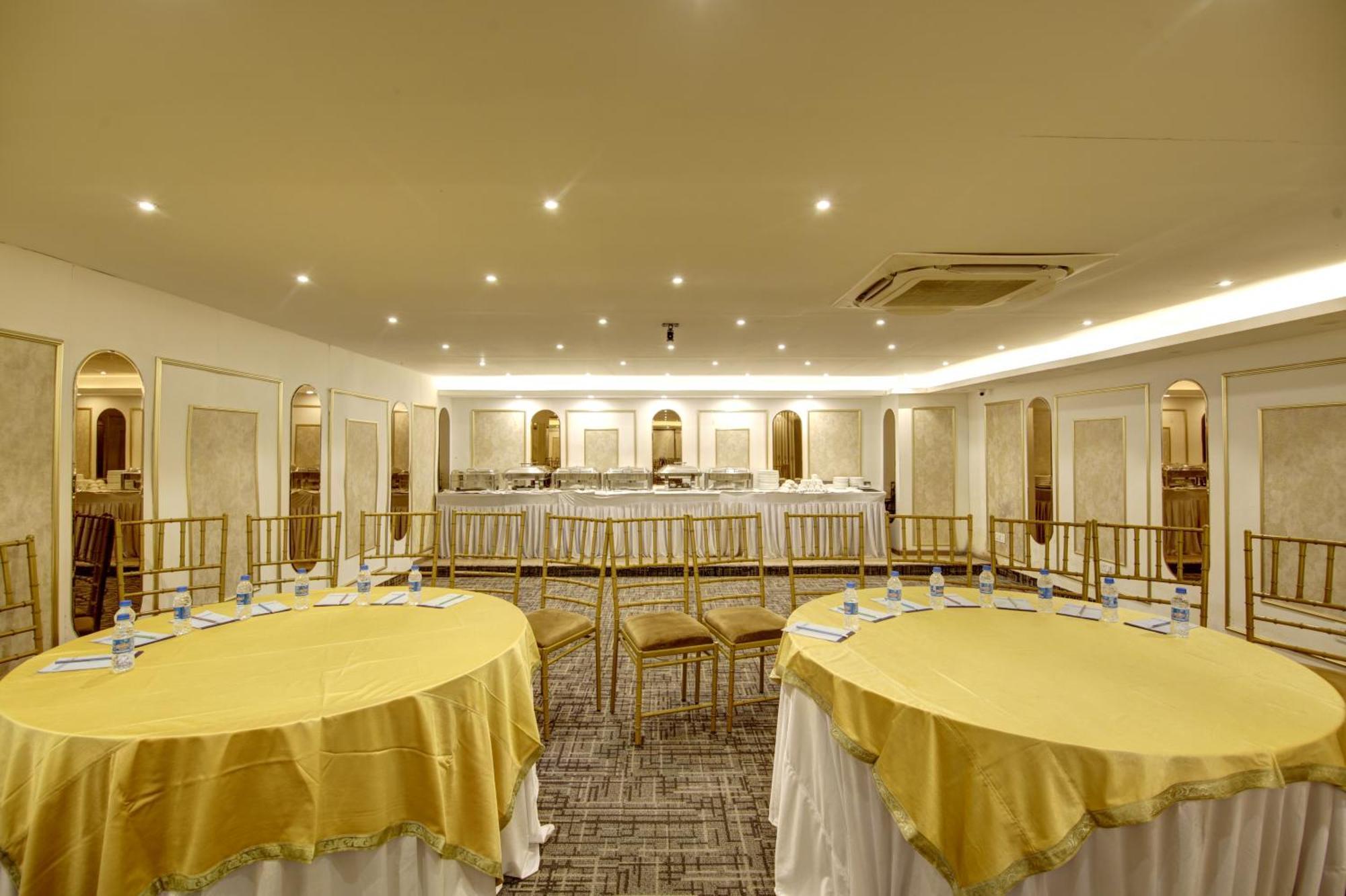 Hotel Town Pallace Inn Patel Nagar New Delhi エクステリア 写真