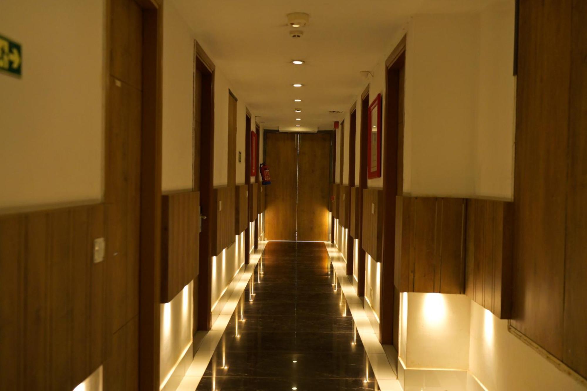Hotel Town Pallace Inn Patel Nagar New Delhi エクステリア 写真