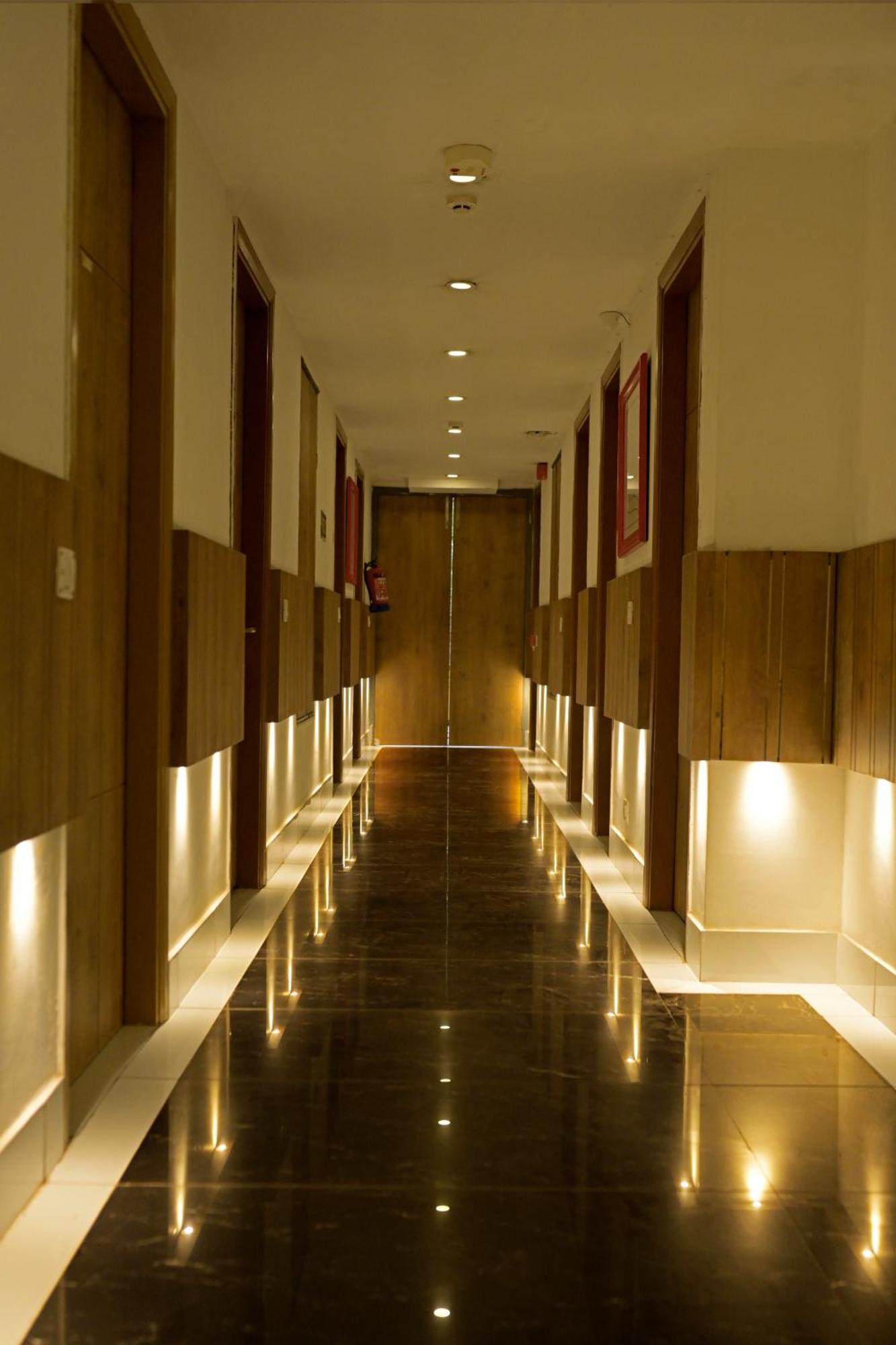 Hotel Town Pallace Inn Patel Nagar New Delhi エクステリア 写真