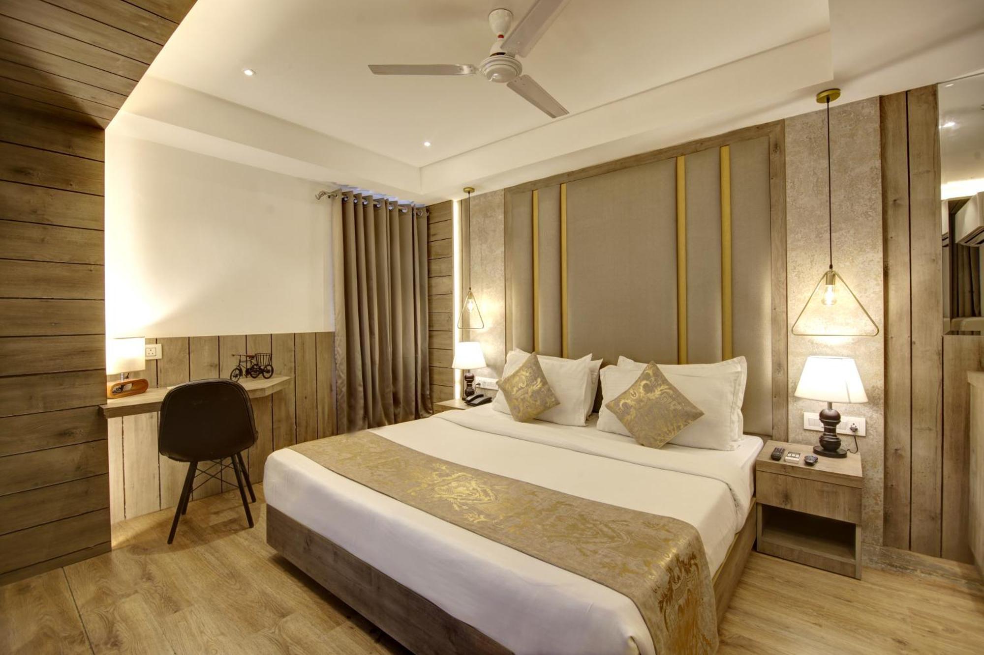 Hotel Town Pallace Inn Patel Nagar New Delhi エクステリア 写真